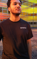 Kotatsu streetwear T-shirt - Zwart